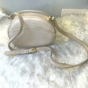 Vintage Coach Chester Canteen Leather Cream Bone top zipped